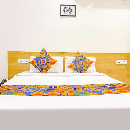 Fabhotel Saffron Inn I - Nr Darshan Museum Pune Extérieur photo