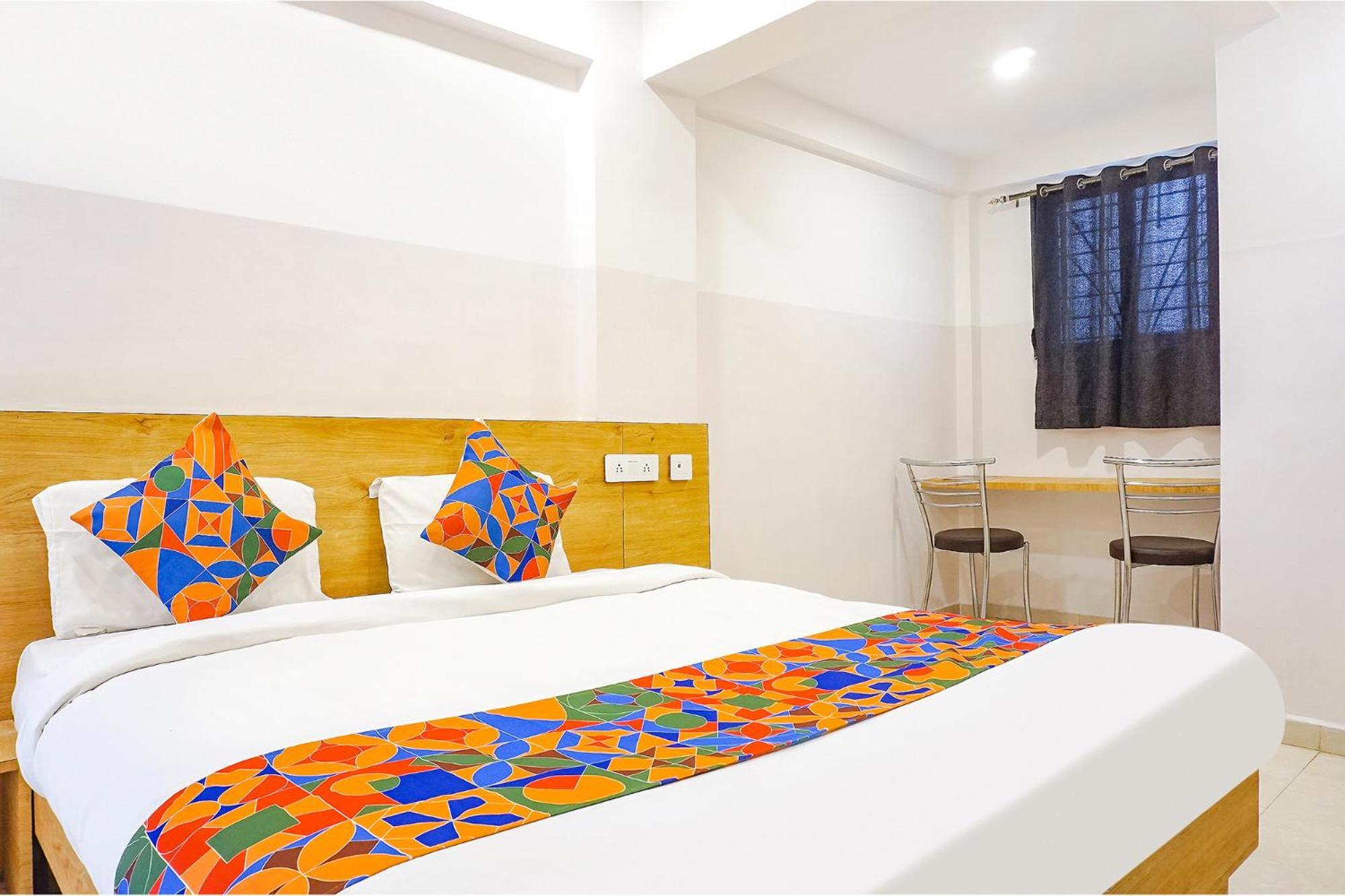 Fabhotel Saffron Inn I - Nr Darshan Museum Pune Extérieur photo