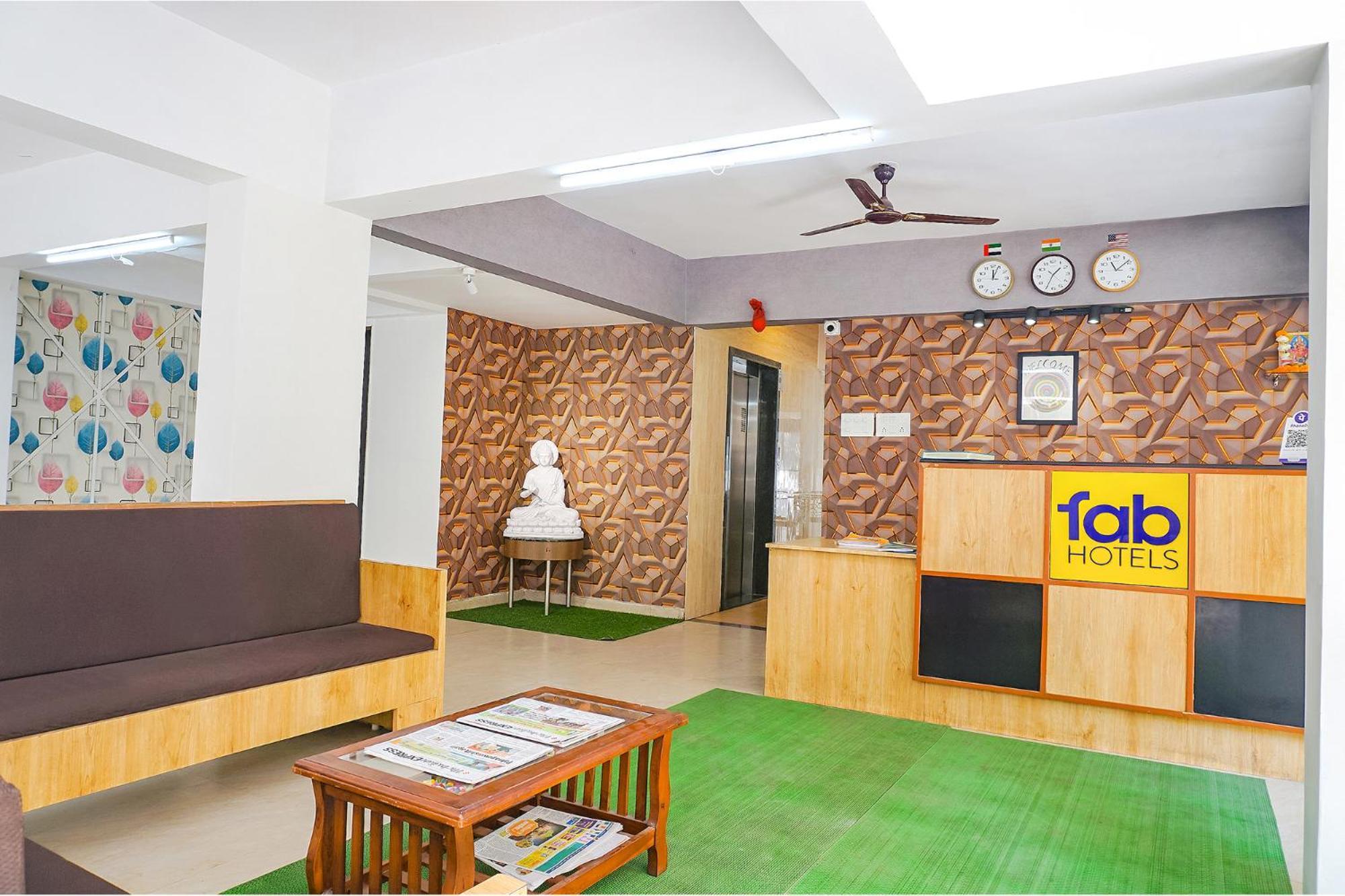 Fabhotel Saffron Inn I - Nr Darshan Museum Pune Extérieur photo