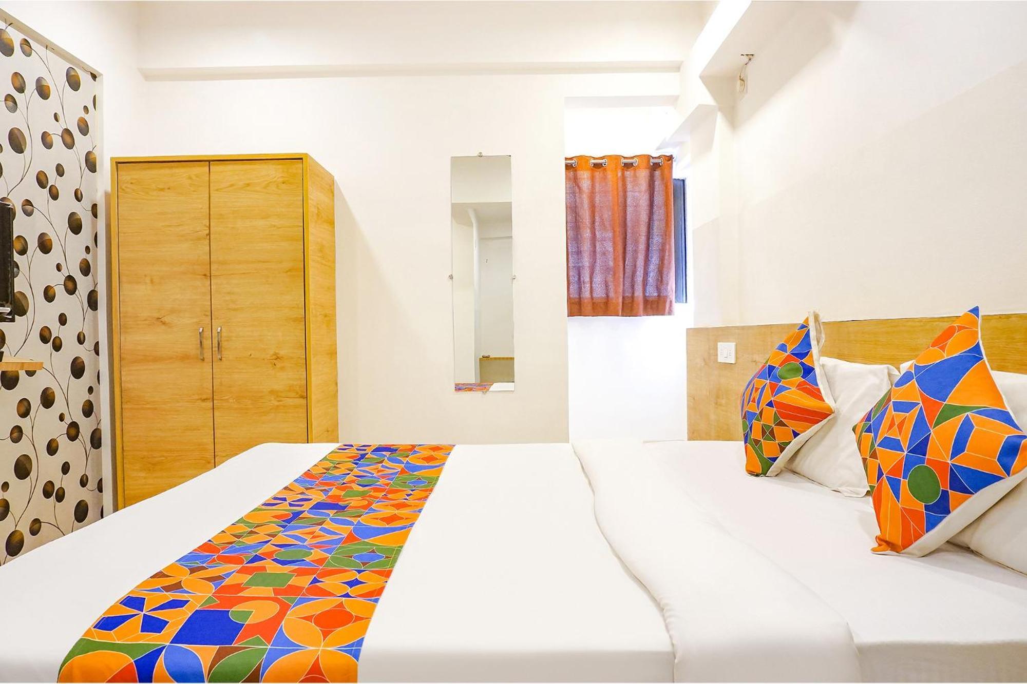 Fabhotel Saffron Inn I - Nr Darshan Museum Pune Extérieur photo