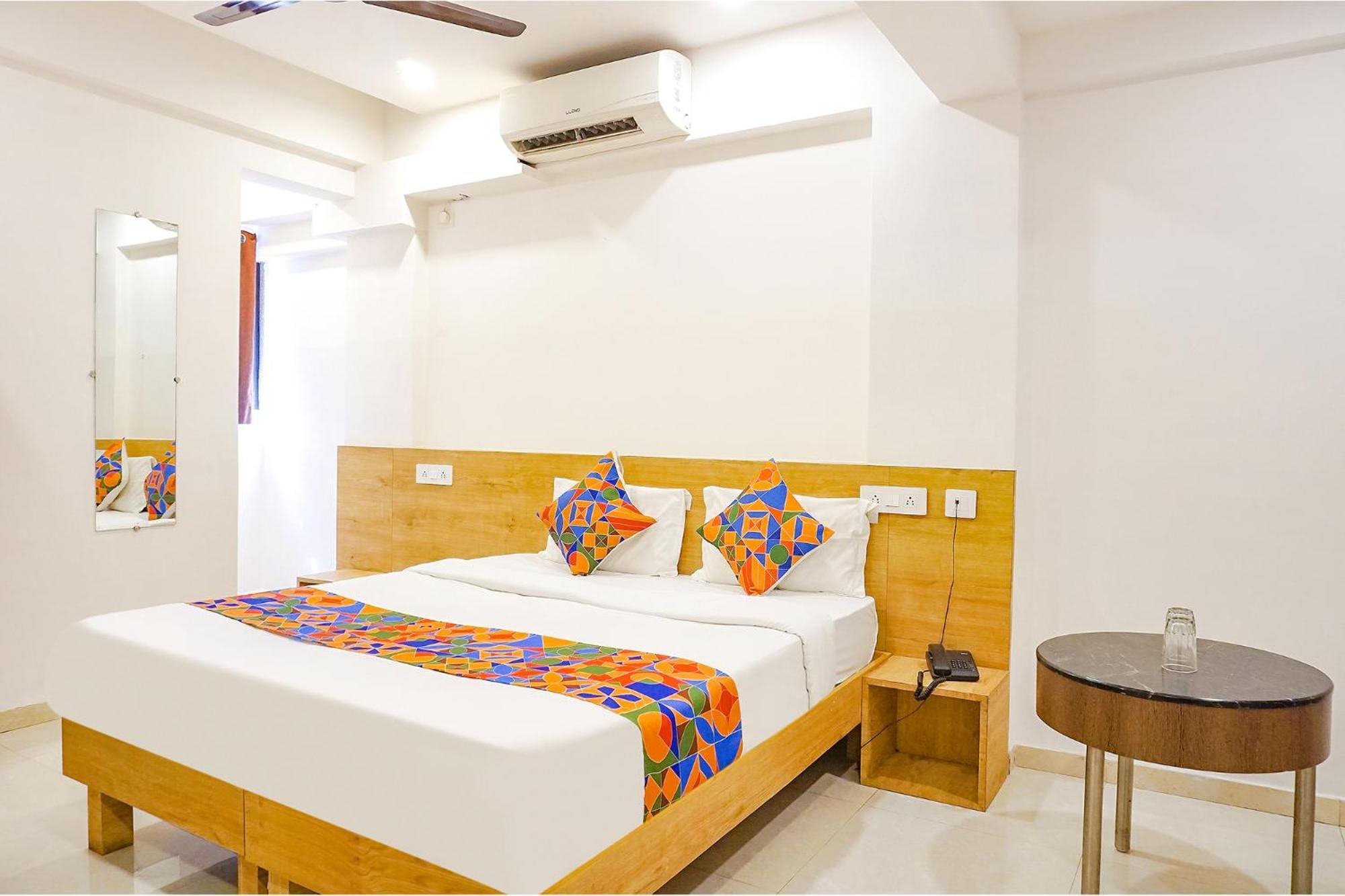 Fabhotel Saffron Inn I - Nr Darshan Museum Pune Extérieur photo