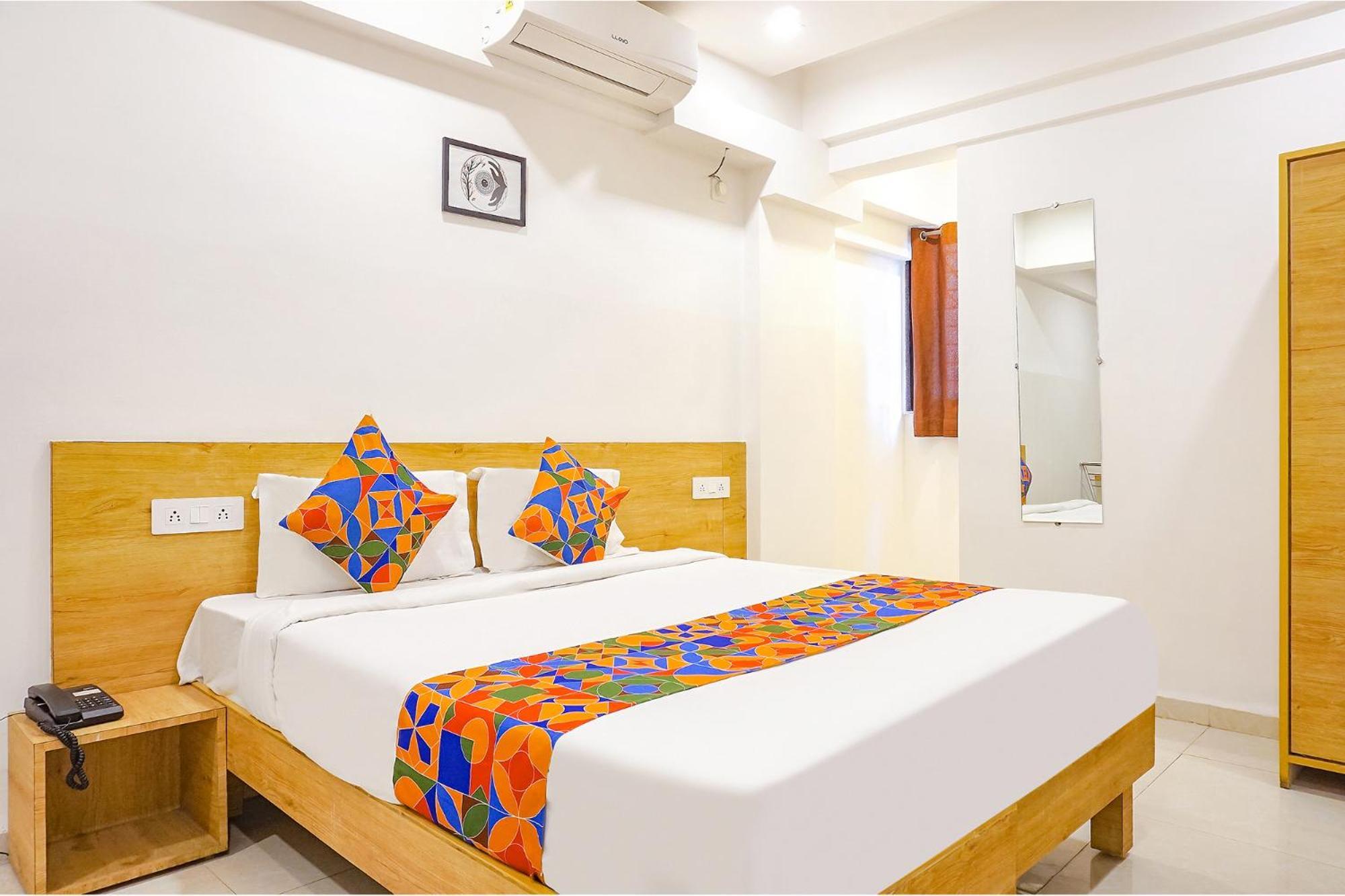 Fabhotel Saffron Inn I - Nr Darshan Museum Pune Extérieur photo