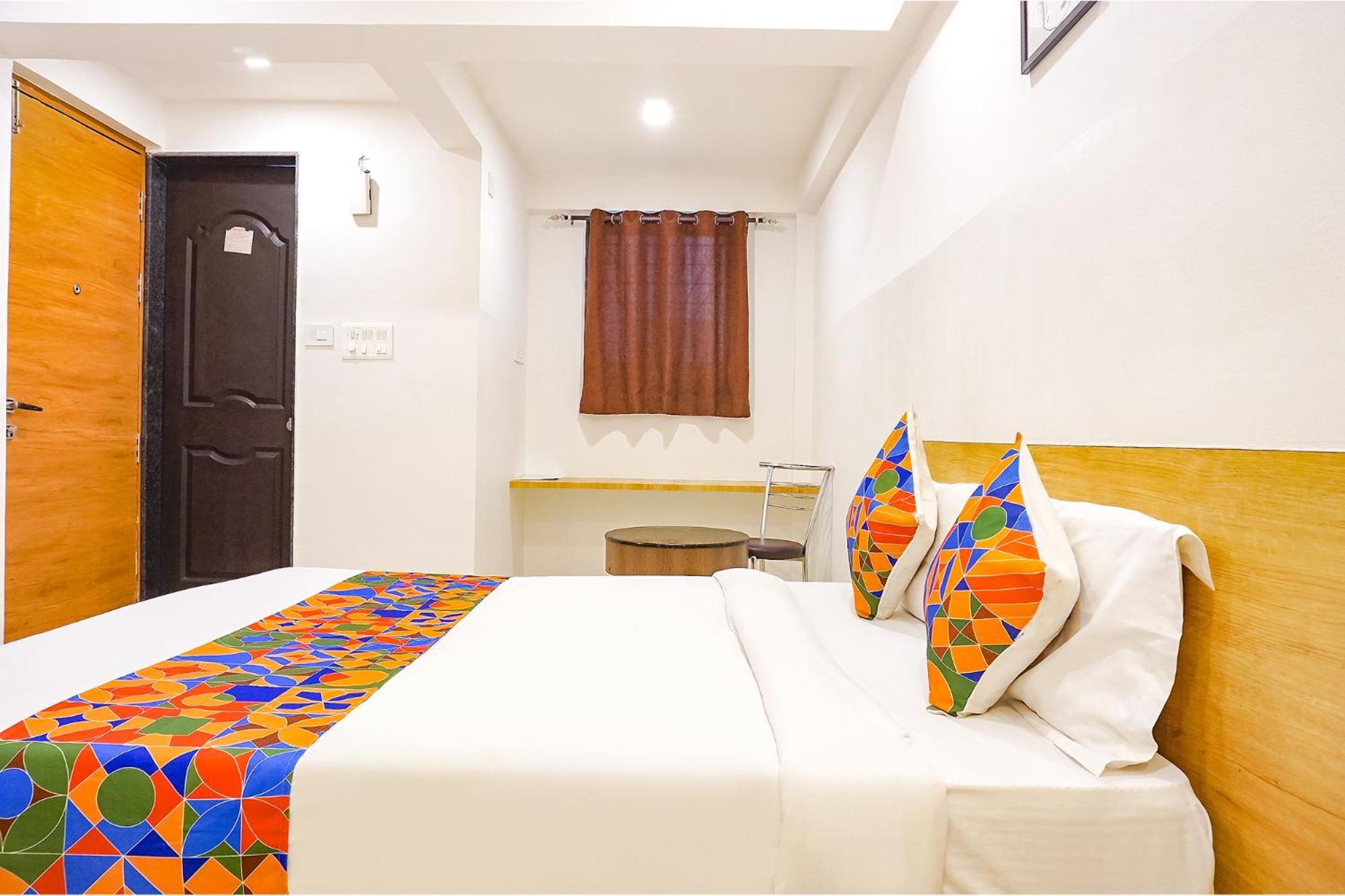 Fabhotel Saffron Inn I - Nr Darshan Museum Pune Extérieur photo