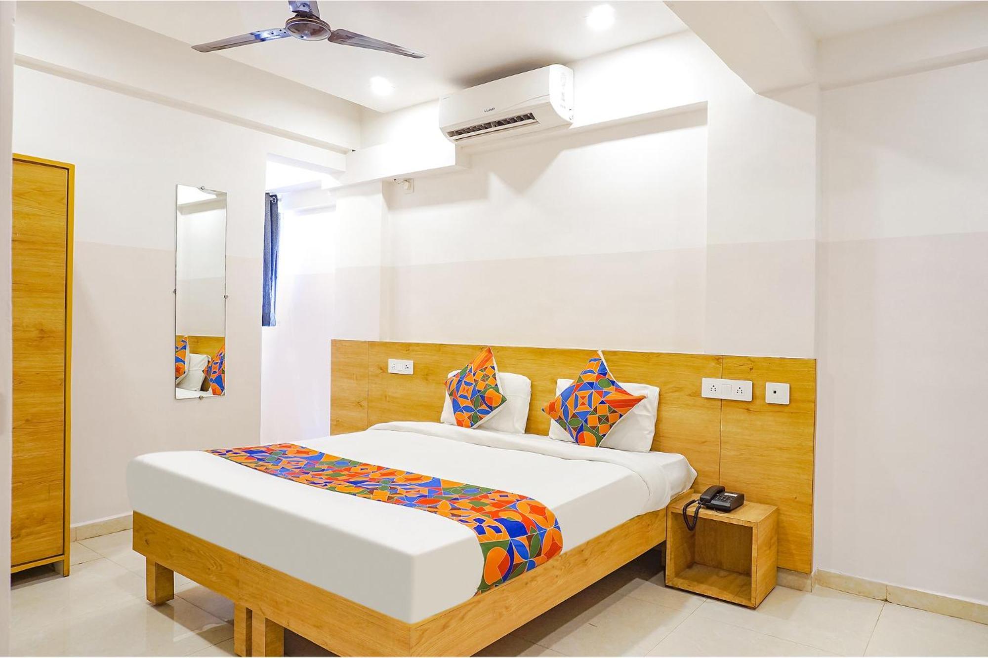 Fabhotel Saffron Inn I - Nr Darshan Museum Pune Extérieur photo